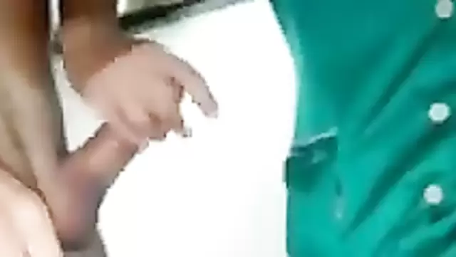 Adam Kazak hemşireyi sikişledi.