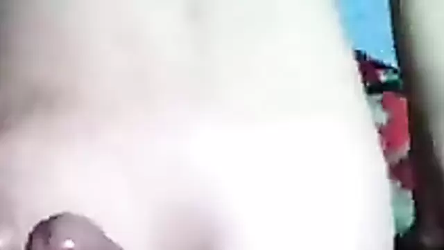 Adam, yabancının karısını cosplayciyle sikişiyor.