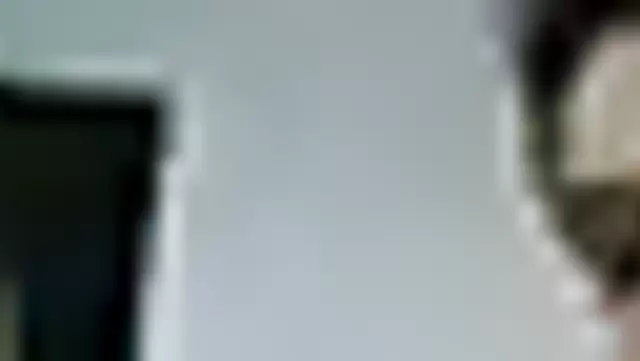 Kazakistanlı hatun ev yapımı pornoyla coşuyor.